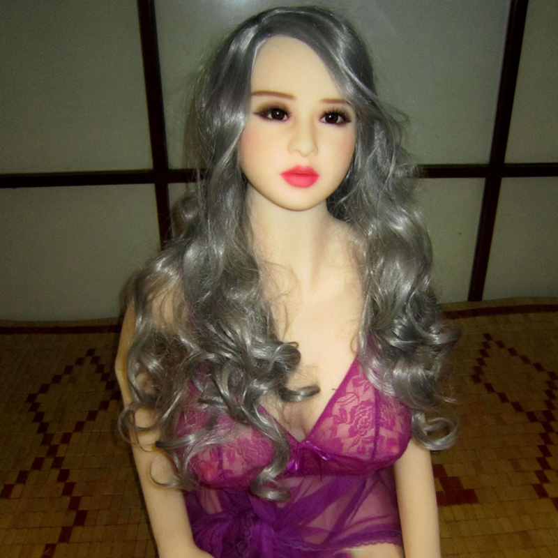 Búp bê tình dục giống người thật
